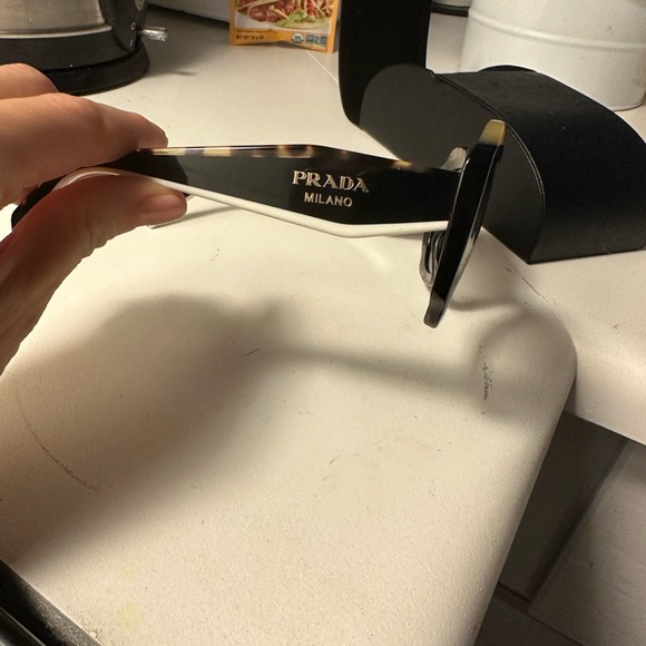 PRADA SUNGLASSES *NEW - Picture 6 of 6